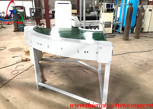Băng tải vuông góc